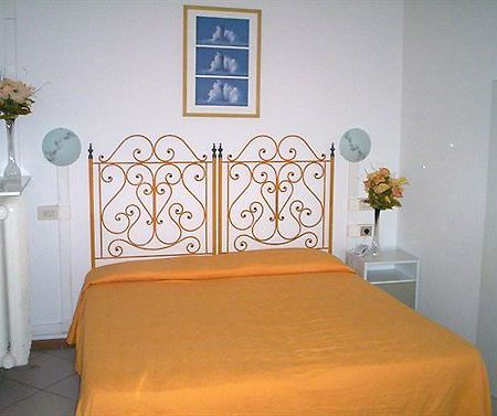 Boutique Hotel Hugo ฟลอเรนซ์ ภายนอก รูปภาพ