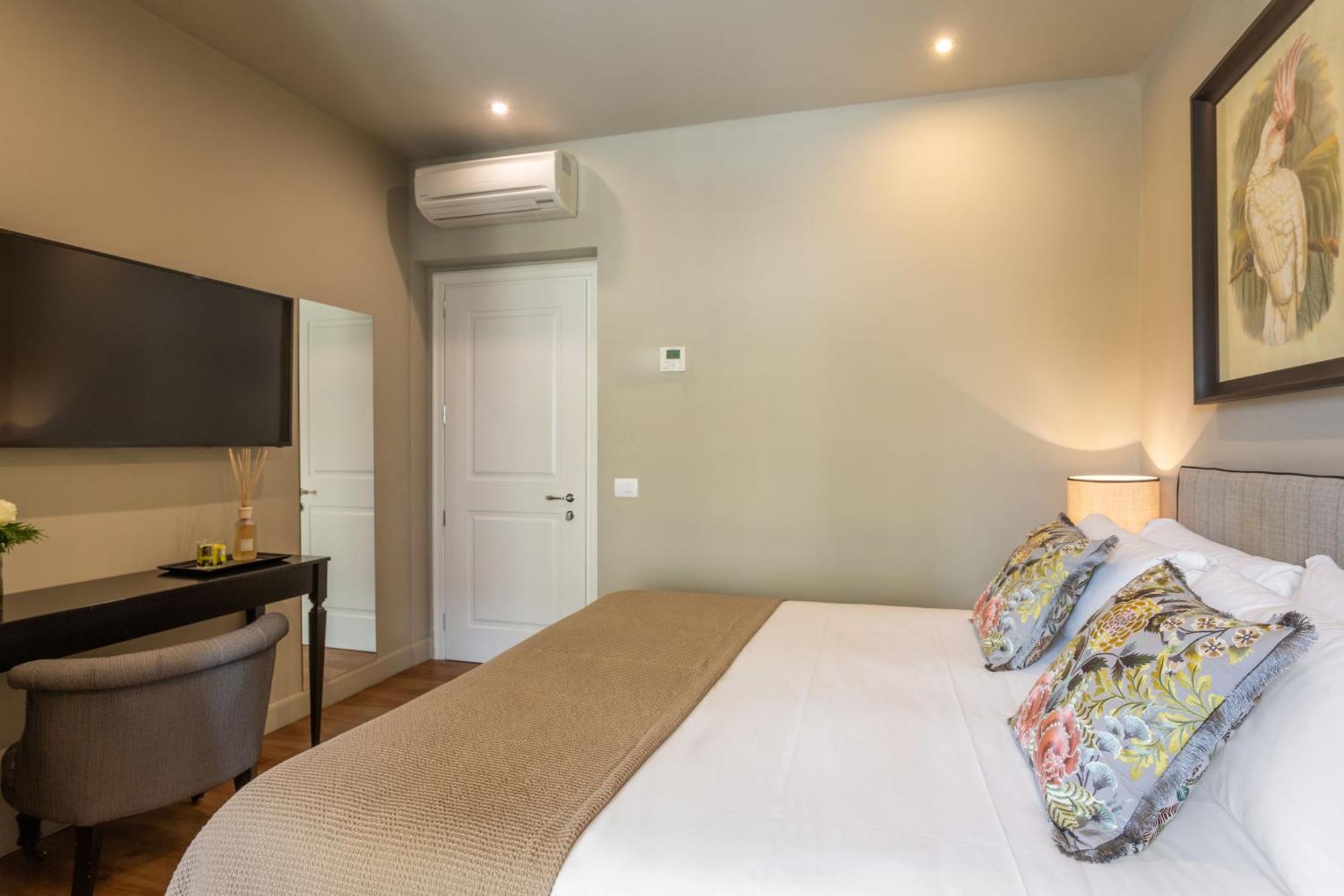 Boutique Hotel Hugo ฟลอเรนซ์ ภายนอก รูปภาพ
