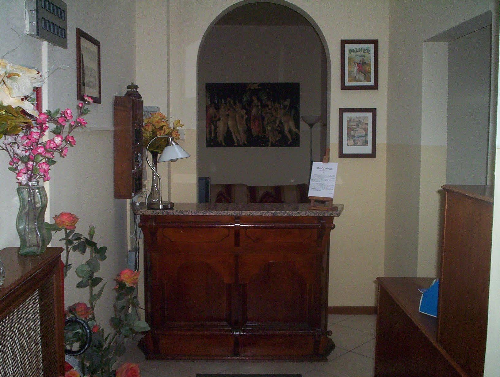 Boutique Hotel Hugo ฟลอเรนซ์ ภายนอก รูปภาพ