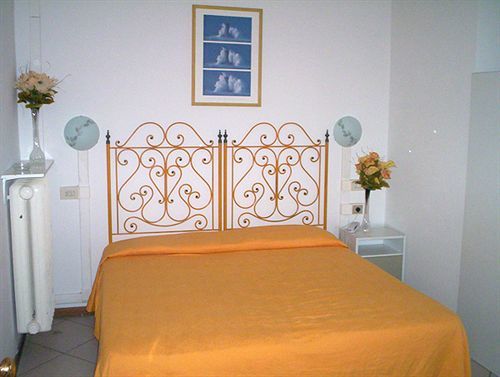 Boutique Hotel Hugo ฟลอเรนซ์ ภายนอก รูปภาพ
