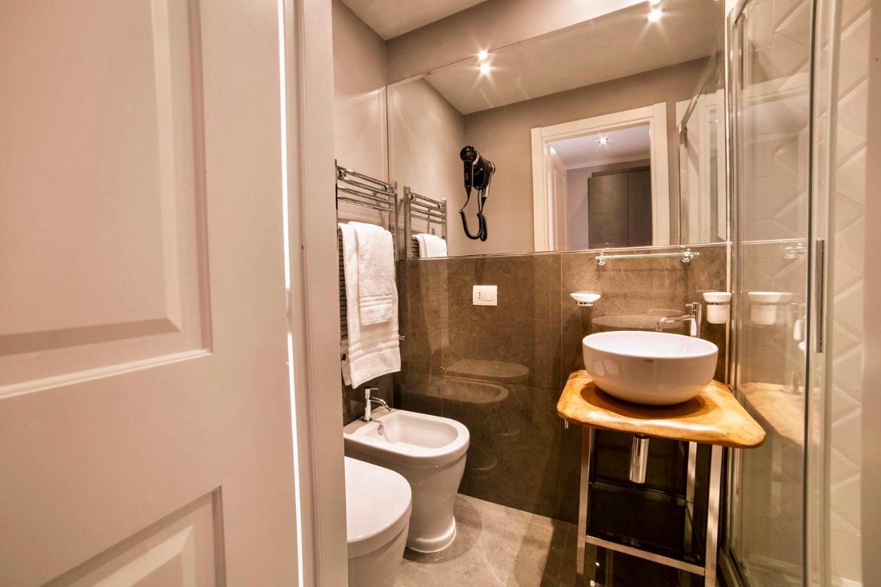 Boutique Hotel Hugo ฟลอเรนซ์ ภายนอก รูปภาพ